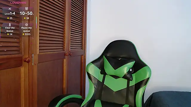 Snapshot of sofiaduque_26 chatting on 02/28/26, 07:37 sofiaduque 26 online show from 02/28/26, 07:37