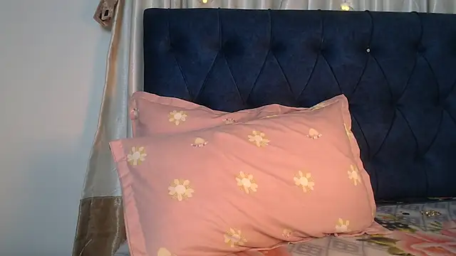 Snapshot of Jen_jennyy1 chatting on 01/22/25, 10:29 Jen jennyy1 online show from 01/22/25, 10:29