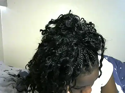 Snapshot of Novah_ chatting on 10/23/25, 07:40 Novah online show from 10/23/25, 07:40