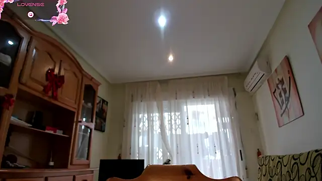 bella apont online show from 01/28/25, 10:23