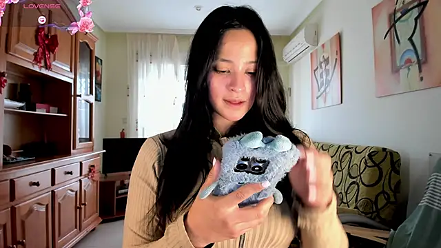 bella apont online show from 01/31/25, 09:48