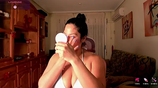 bella apont online show from 03/21/25, 08:50