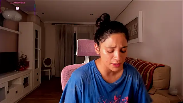 bella apont online show from 09/11/25, 08:20