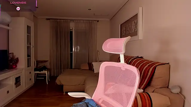 bella apont online show from 10/27/25, 10:36