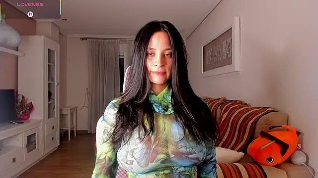 bella apont online show from 11/06/25, 09:48