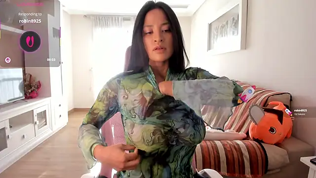 bella apont online show from 11/20/25, 09:31