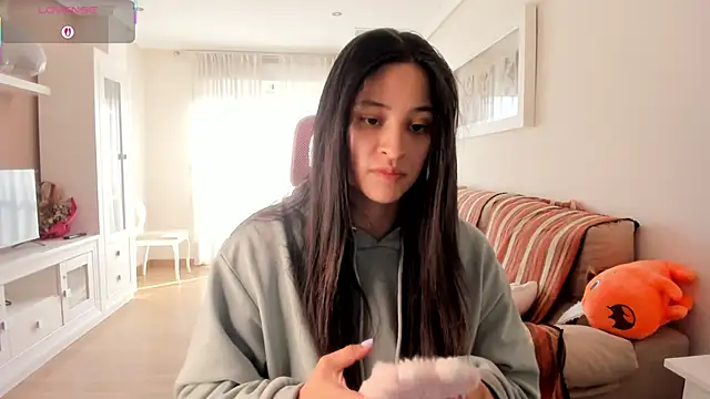 bella apont online show from 11/23/25, 01:44