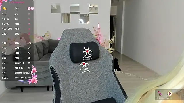 Snapshot of LovelyBianca chatting on 09/21/25, 08:10 LovelyBianca online show from 09/21/25, 08:10