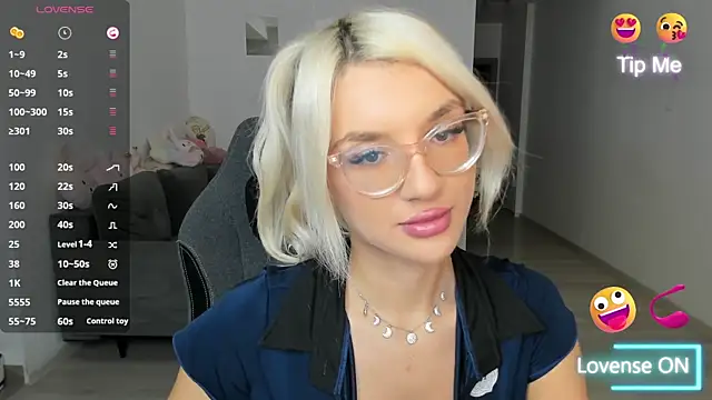 Snapshot of LovelyBianca chatting on 12/02/25, 11:45 LovelyBianca online show from 12/02/25, 11:45