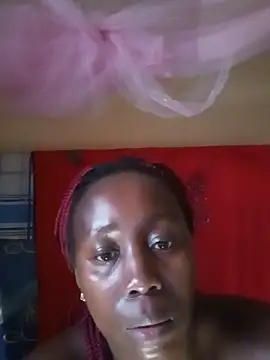 Snapshot of Swit_virgin22 chatting on 05/16/26, 06:21 Swit virgin22 online show from 05/16/26, 06:21