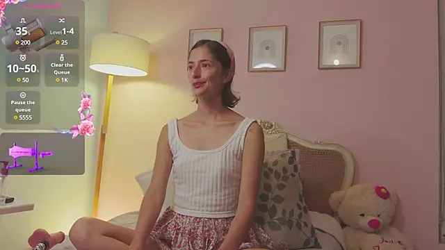 Snapshot of KittyAna chatting on 02/11/25, 03:40 KittyAna online show from 02/11/25, 03:40