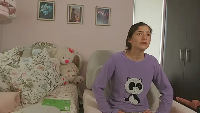 Snapshot of KittyAna chatting on 10/27/25, 05:50 KittyAna online show from 10/27/25, 05:50