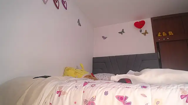 Yinn Silver online show from 03/12/25, 07:57