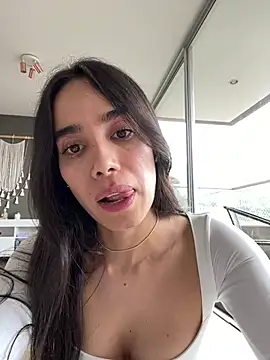 Irish Collins online show from 02/18/25, 06:47