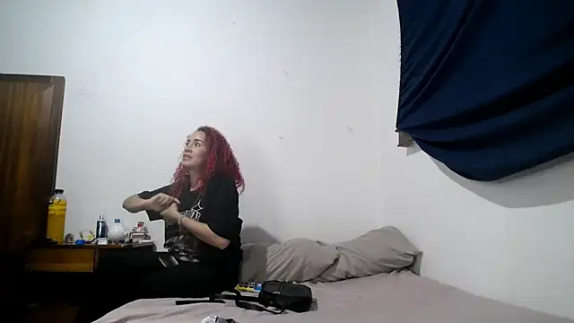 Snapshot of Oliver-sophia chatting on 02/05/26, 12:04 Oliver-sophia online show from 02/05/26, 12:04