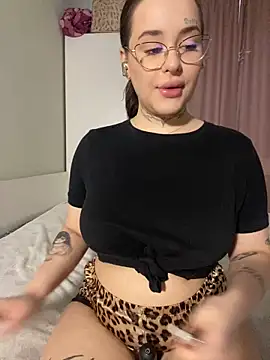 fuckdoll 18 online show from 01/25/25, 12:37