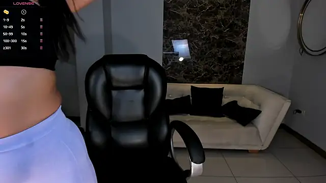 CharlotteCox  online show from 01/13/25, 10:47