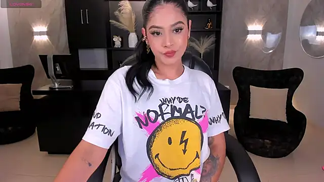 AlyssaDean online show from 11/02/25, 12:40