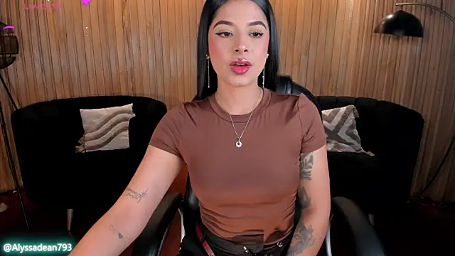 Snapshot of AlyssaDean chatting on 03/26/26, 11:27 AlyssaDean online show from 03/26/26, 11:27