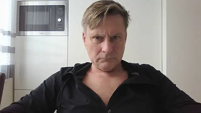 Snapshot of johnnym1 chatting on 01/09/26, 12:41 johnnym1 online show from 01/09/26, 12:41