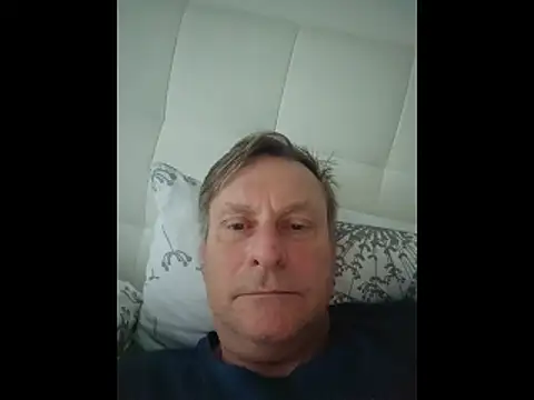 Snapshot of johnnym1 chatting on 02/09/26, 06:50 johnnym1 online show from 02/09/26, 06:50