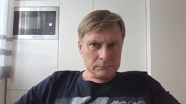 Snapshot of johnnym1 chatting on 02/10/26, 01:04 johnnym1 online show from 02/10/26, 01:04