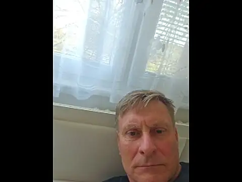 Snapshot of johnnym1 chatting on 03/18/26, 12:19 johnnym1 online show from 03/18/26, 12:19