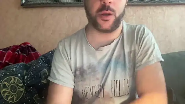 Snapshot of RedDante89 chatting on 12/16/24, 08:09 RedDante89 online show from 12/16/24, 08:09