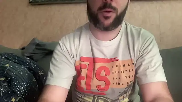 Snapshot of RedDante89 chatting on 01/20/25, 11:02 RedDante89 online show from 01/20/25, 11:02