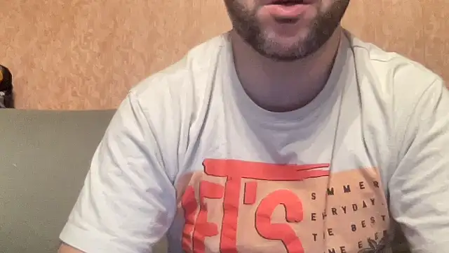 Snapshot of RedDante89 chatting on 01/22/25, 04:44 RedDante89 online show from 01/22/25, 04:44