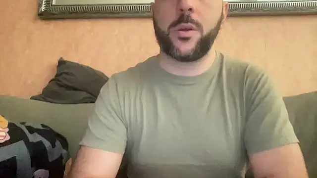 Snapshot of RedDante89 chatting on 02/06/25, 08:18 RedDante89 online show from 02/06/25, 08:18