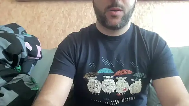 Snapshot of RedDante89 chatting on 03/15/25, 09:30 RedDante89 online show from 03/15/25, 09:30