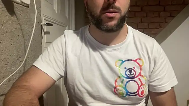 Snapshot of RedDante89 chatting on 11/04/25, 07:07 RedDante89 online show from 11/04/25, 07:07