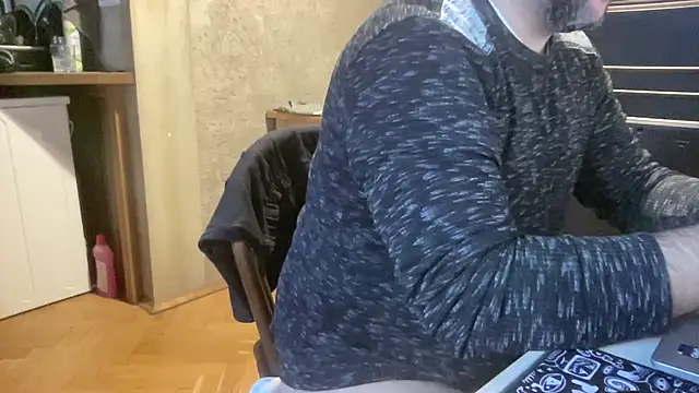 Snapshot of RedDante89 chatting on 11/07/25, 09:53 RedDante89 online show from 11/07/25, 09:53