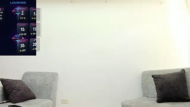 Snapshot of JuniorMorris_ chatting on 03/07/25, 07:49 JuniorMorris online show from 03/07/25, 07:49