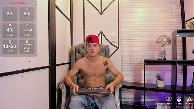 Snapshot of JuniorMorris_ chatting on 10/08/25, 08:39 JuniorMorris online show from 10/08/25, 08:39