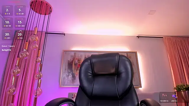 RoxanneHill  online show from 01/28/25, 05:56