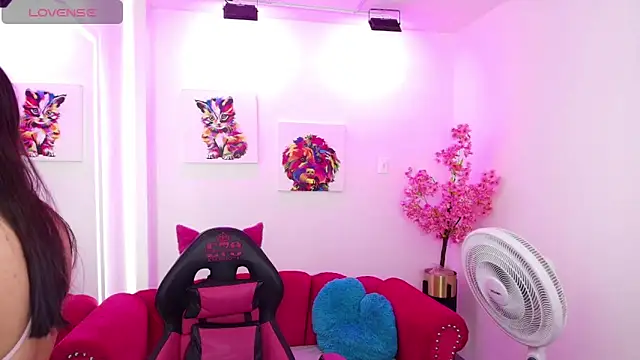 Miss dolly  online show from 10/11/25, 12:15