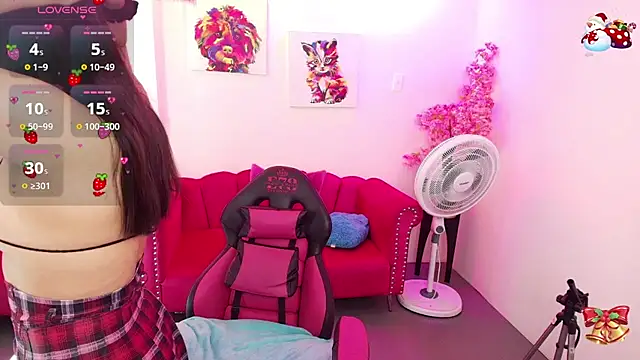 Miss dolly  online show from 11/18/25, 12:31