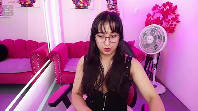 Miss dolly  online show from 05/11/26, 02:45