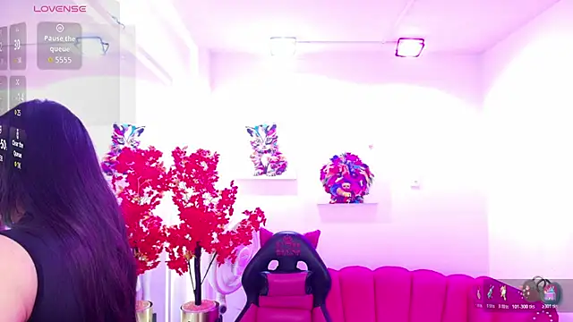 Snapshot of Miss_dolly_ chatting on 07/27/26, 12:34 Miss dolly online show from 07/27/26, 12:34