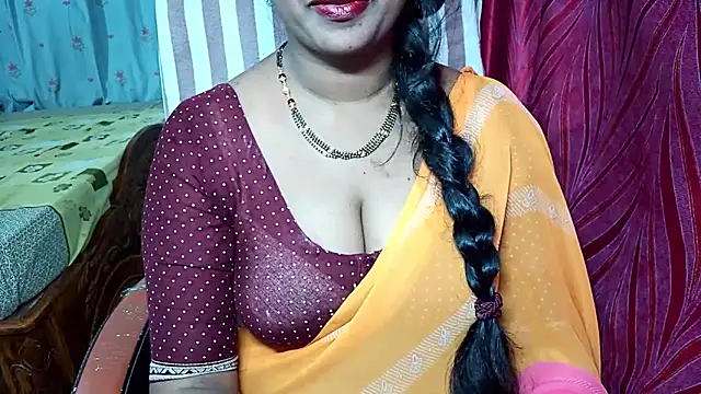 Snapshot of samyukthapuretelugu chatting on 02/22/26, 04:57 samyukthapuretelugu online show from 02/22/26, 04:57