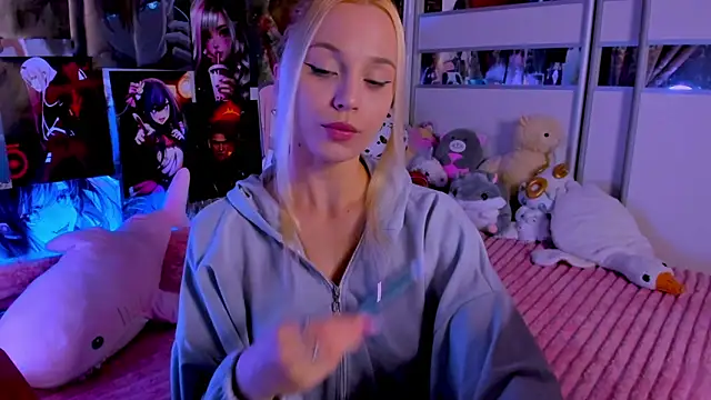 Snapshot of Cute__Pony chatting on 12/14/25, 12:27 Cute Pony online show from 12/14/25, 12:27