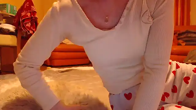 Snapshot of LovelyAndraGirl chatting on 04/25/26, 01:41 LovelyAndraGirl online show from 04/25/26, 01:41