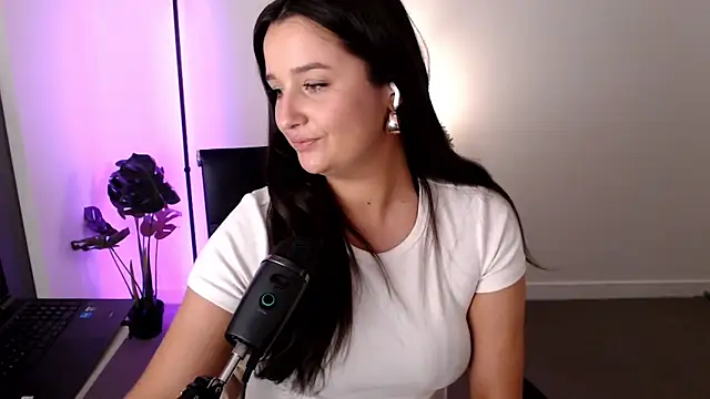 Lenas Room online show from 10/03/25, 11:51