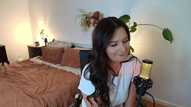 Snapshot of Lenas_Room chatting on 03/14/26, 07:47 Lenas Room online show from 03/14/26, 07:47