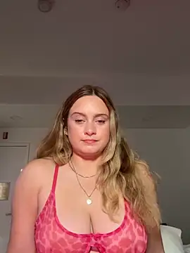 Snapshot of Sophie_Raegan chatting on 03/14/26, 08:09 Sophie Raegan online show from 03/14/26, 08:09