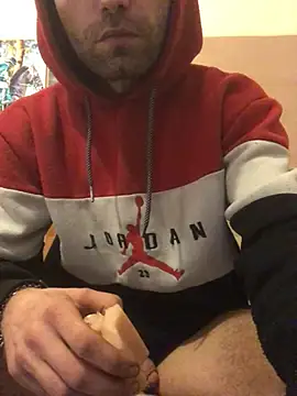 Snapshot of diablloo3 chatting on 02/10/25, 01:24 diablloo3 online show from 02/10/25, 01:24