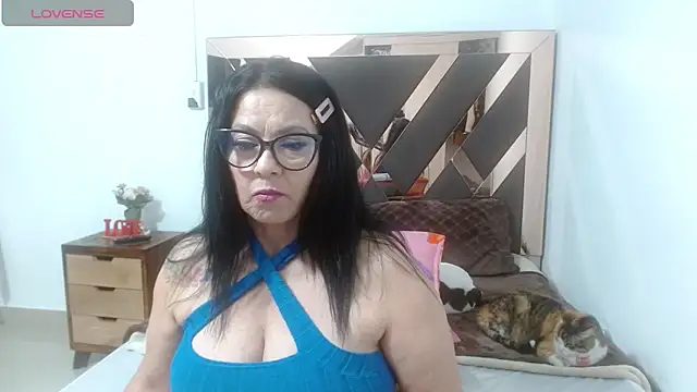 lindaesmeralda online show from 04/07/26, 10:26