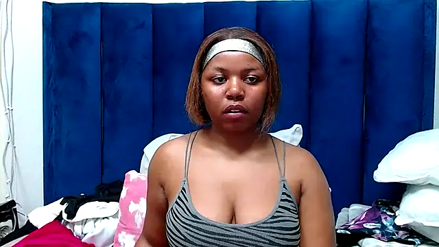 HotSmallTits online show from 05/01/26, 06:01